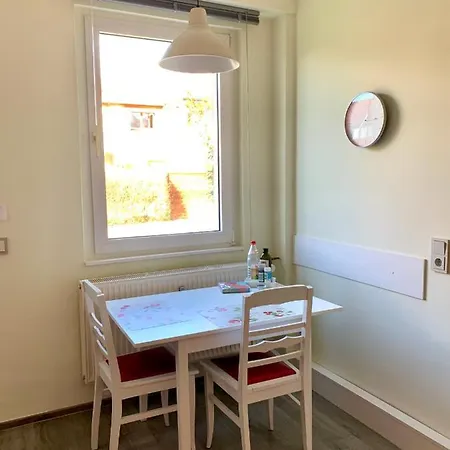 Oase Im Suedosten Leipzigs - Schoene, Ebenerdige 2-raum-apartments Mit Stellplatz Und Terrasse דירה לייפציג