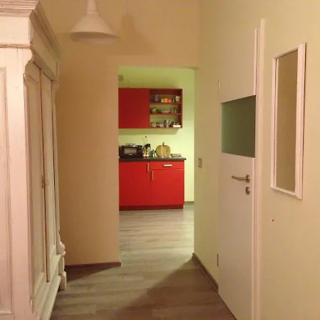 Oase Im Suedosten Leipzigs - Schoene, Ebenerdige 2-raum-apartments Mit Stellplatz Und Terrasse דירה *