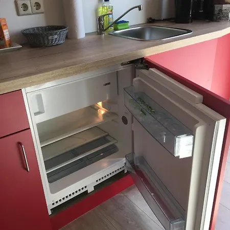 Oase Im Suedosten Leipzigs - Schoene, Ebenerdige 2-raum-apartments Mit Stellplatz Und Terrasse Διαμέρισμα