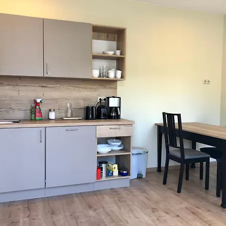 Oase Im Südosten Leipzigs - Schöne, Ebenerdige 2-raum-apartments Mit Stellplatz Und Terrasse Apartment