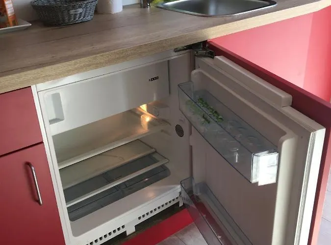 Oase Im Suedosten Leipzigs - Schoene, Ebenerdige 2-raum-apartments Mit Stellplatz Und Terrasse Appartamento