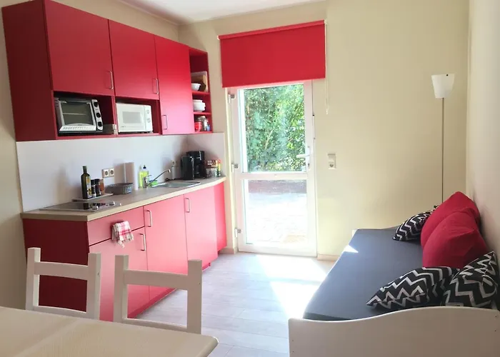 Oase Im Suedosten Leipzigs - Schoene, Ebenerdige 2-raum-apartments Mit Stellplatz Und Terrasse Lipsia