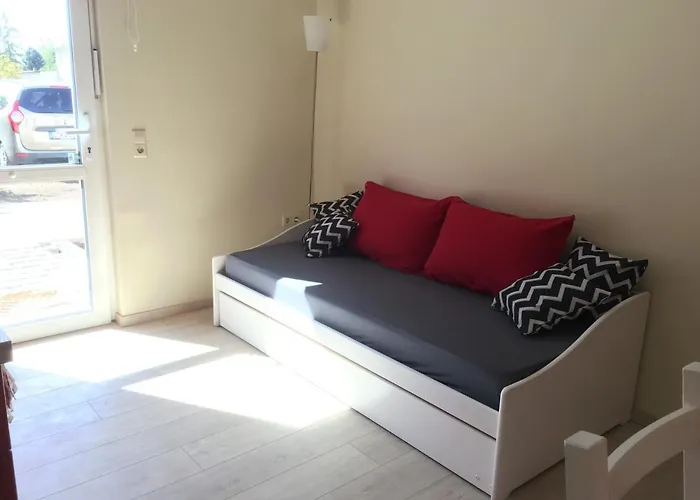 Oase Im Suedosten Leipzigs - Schoene, Ebenerdige 2-raum-apartments Mit Stellplatz Und Terrasse Appartamento *