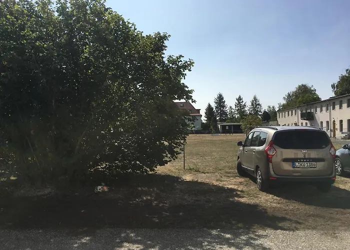 Oase Im Suedosten Leipzigs - Schoene, Ebenerdige 2-raum-apartments Mit Stellplatz Und Terrasse